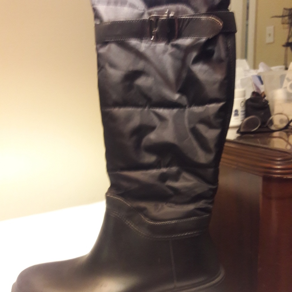 Black storm boots